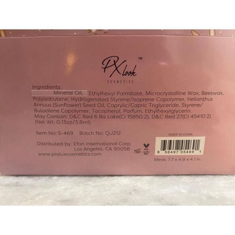 (5) for $25 Lipstick, Contour, and Eye Shadow Sticks‎ 3-in-1. Nude colors - Picture 5 of 5